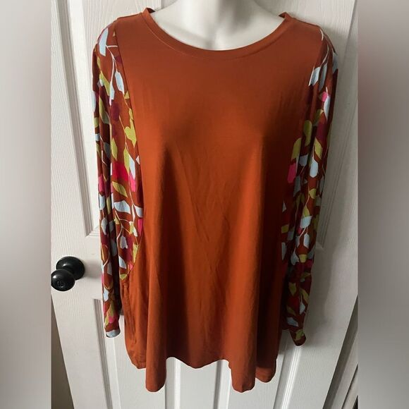 LOGO by Lori Goldstein Rayon Printed Top Plus Sz 1X Light Umber Tee Shirt - Picture 1 of 9